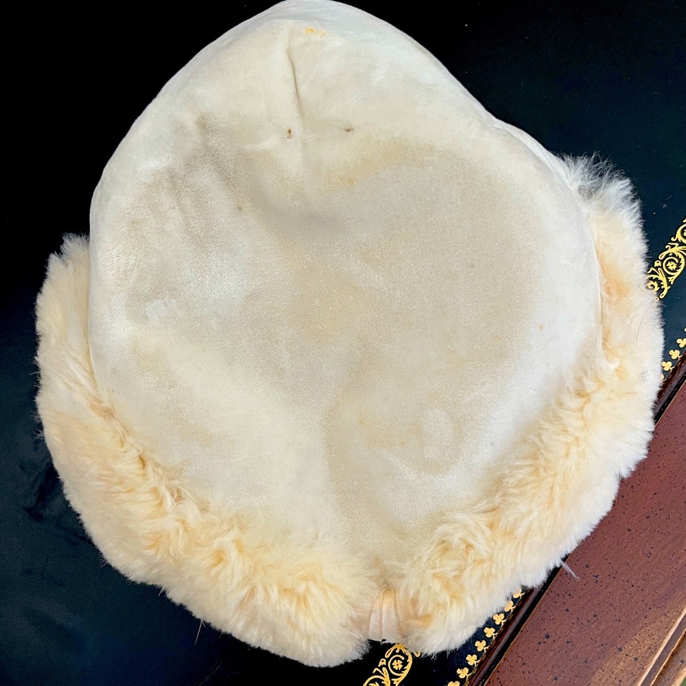 Vintage Cream Fur-Accented Hat